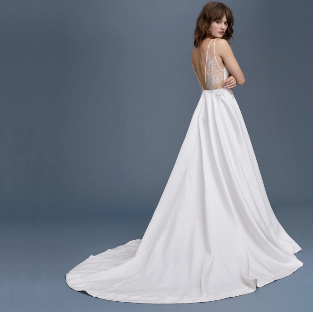 Floravere C. Bronte Sample Wedding Dress